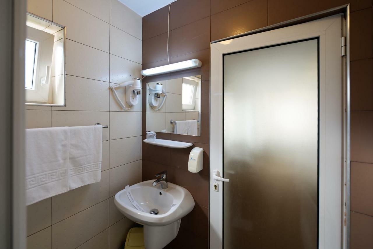Vila Rosa Hotel Cluj-Napoca Luaran gambar